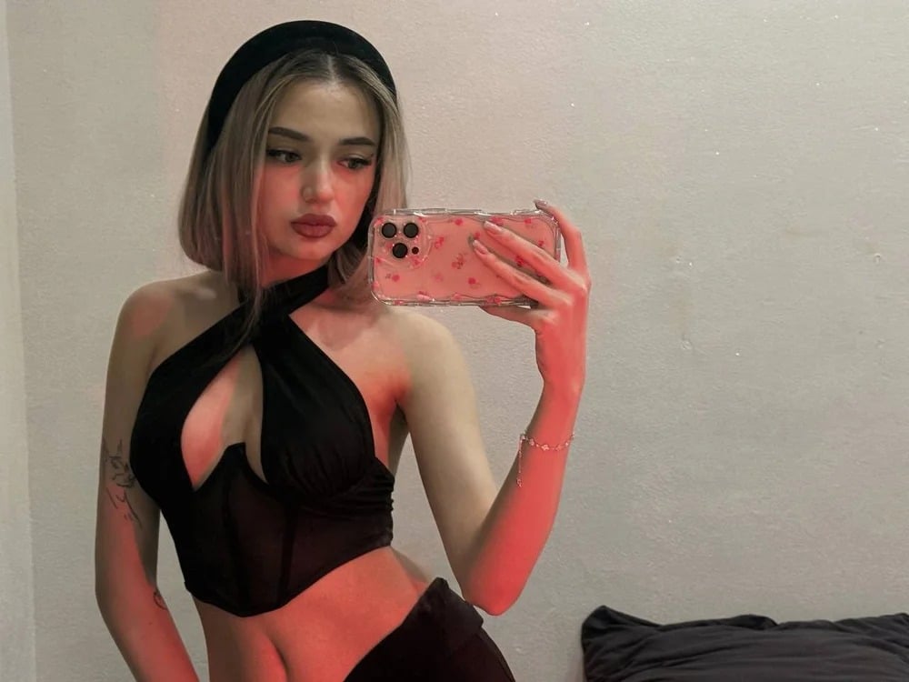 AliceThorne Chatroom