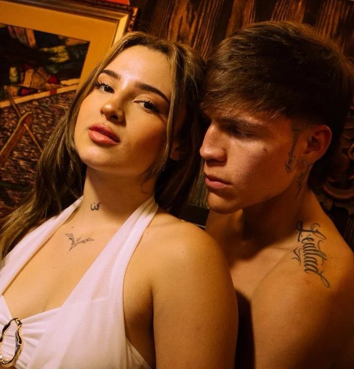 AliceVelvet_ Chatroom