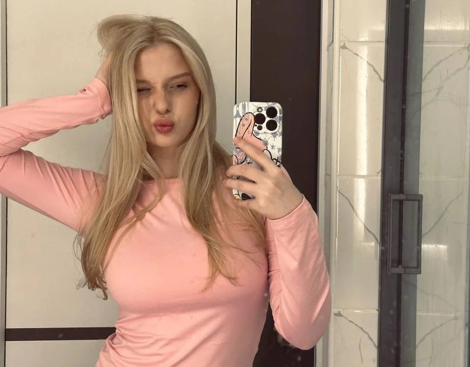 Alice_Taylori Chatroom