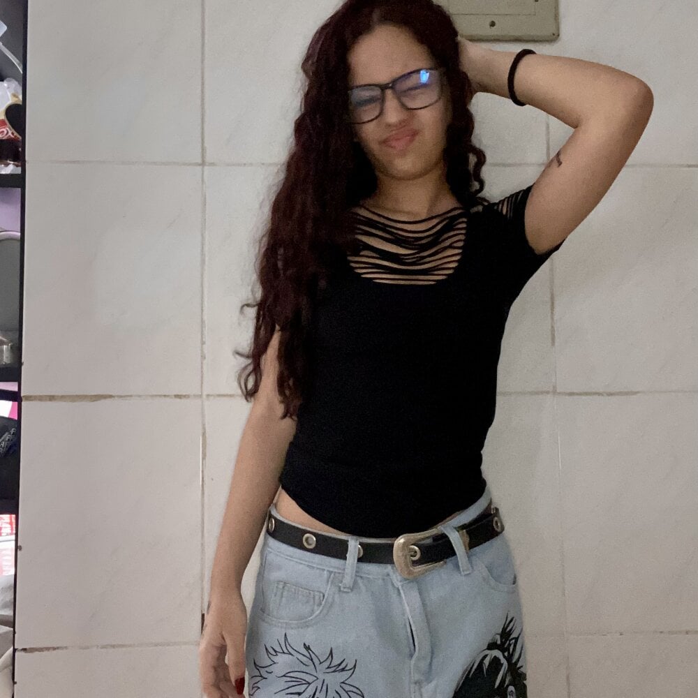 Aline100100 Chatroom