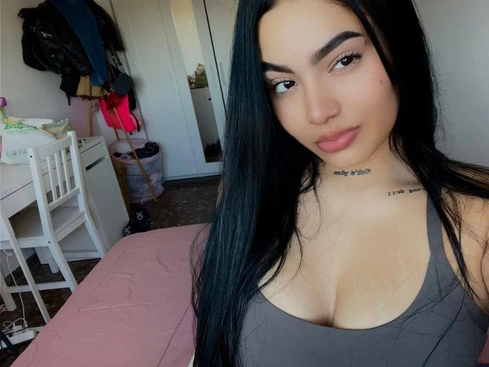 AlisaVelvet Chatroom