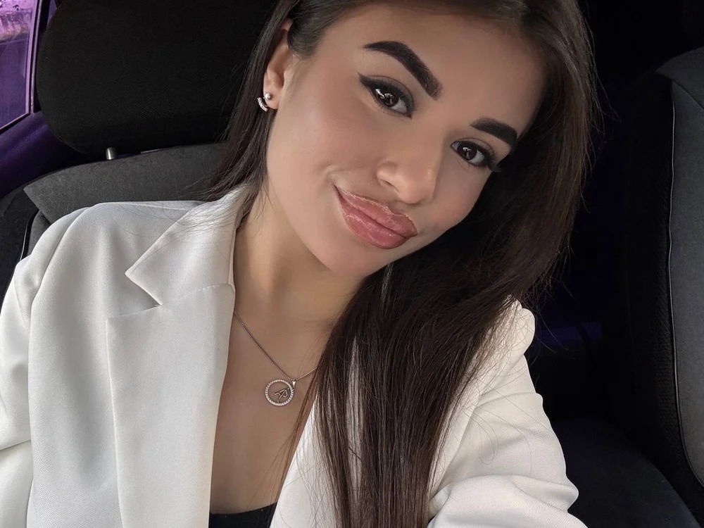 Alisha_Blakee Chatroom