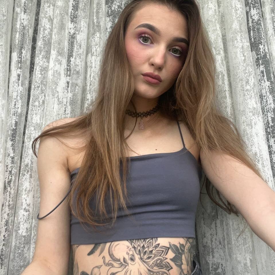 Alisha_Green Chatroom