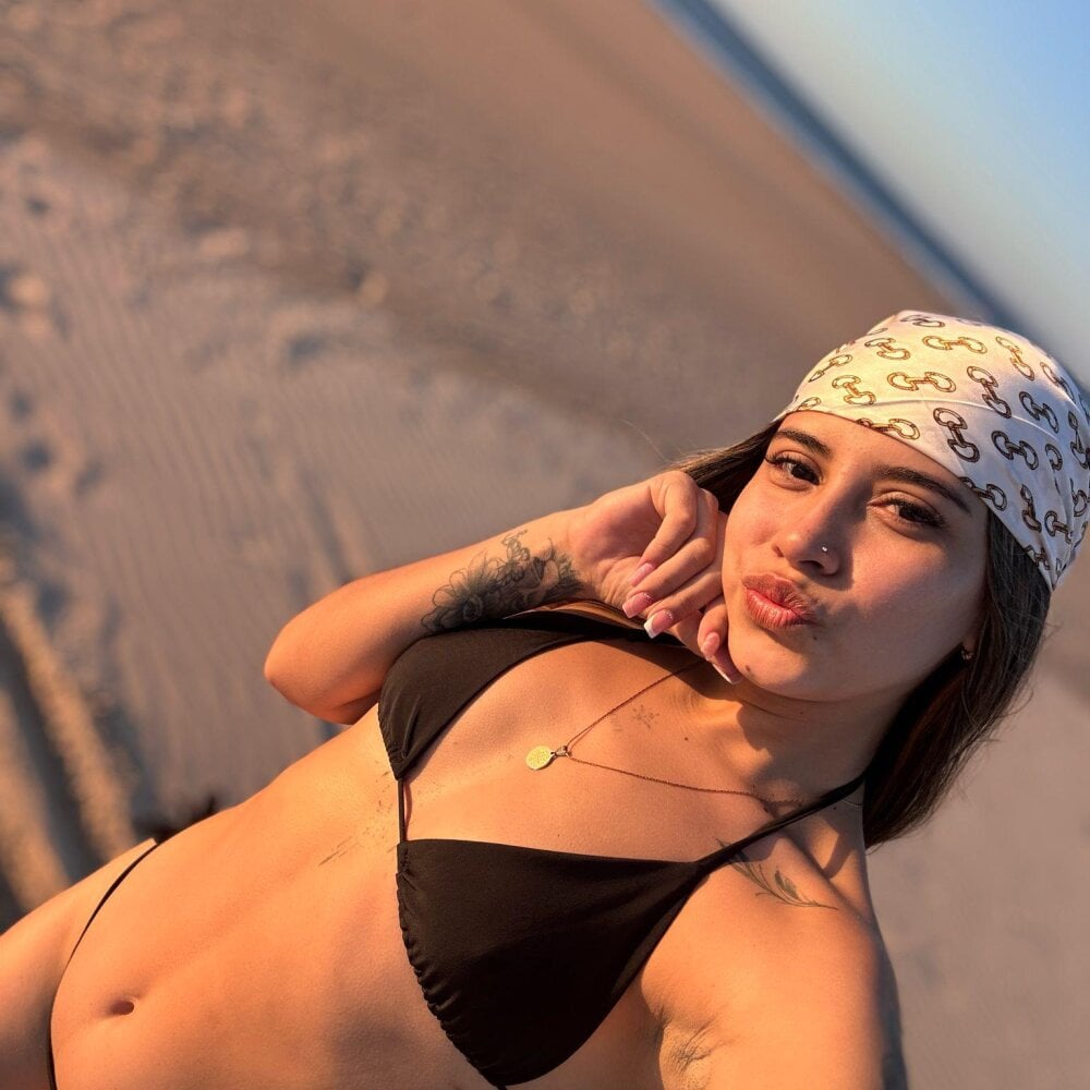 Alisson_Skinny Chatroom
