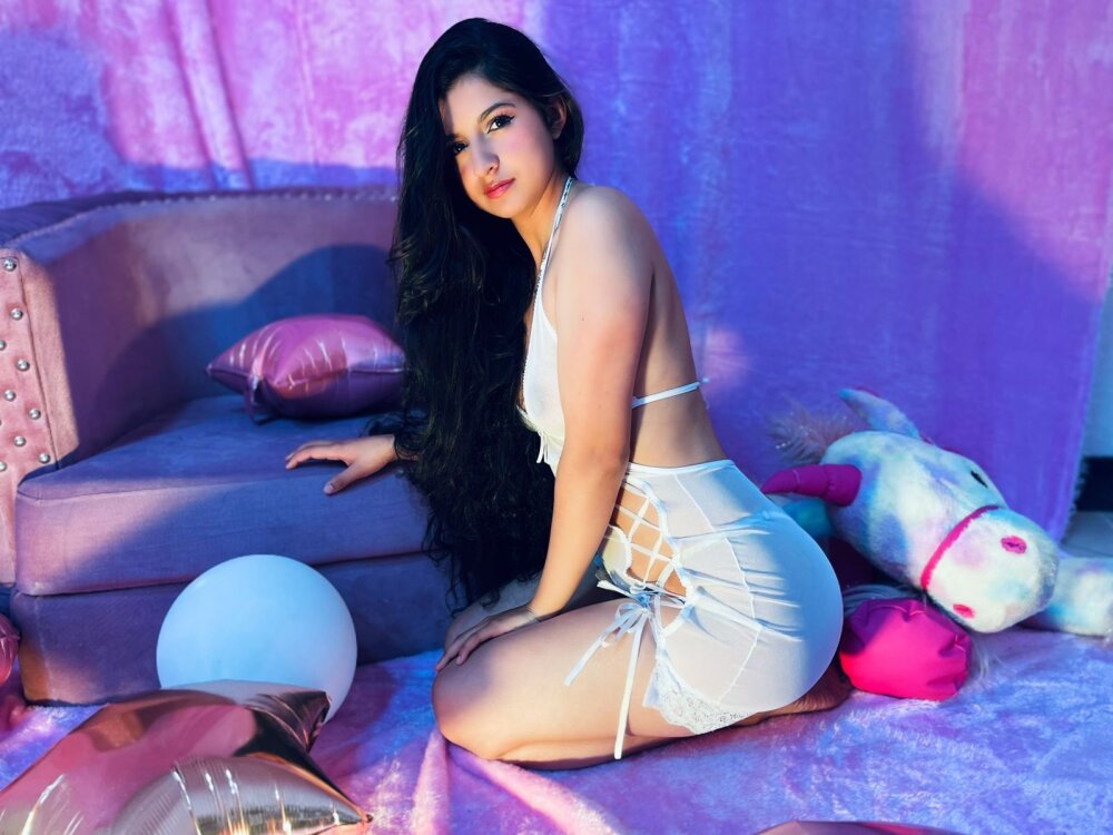 Allana_Collins_ Chatroom