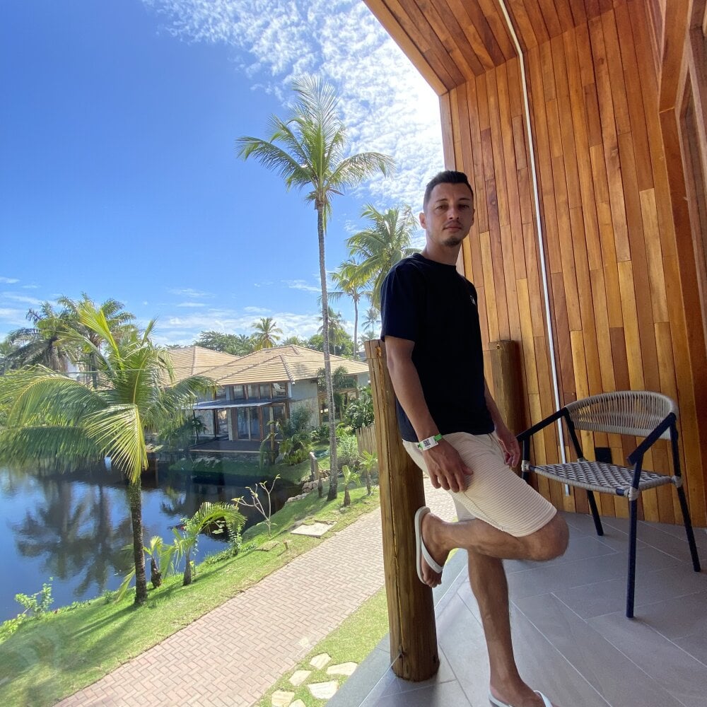 Allexsandroo Chatroom