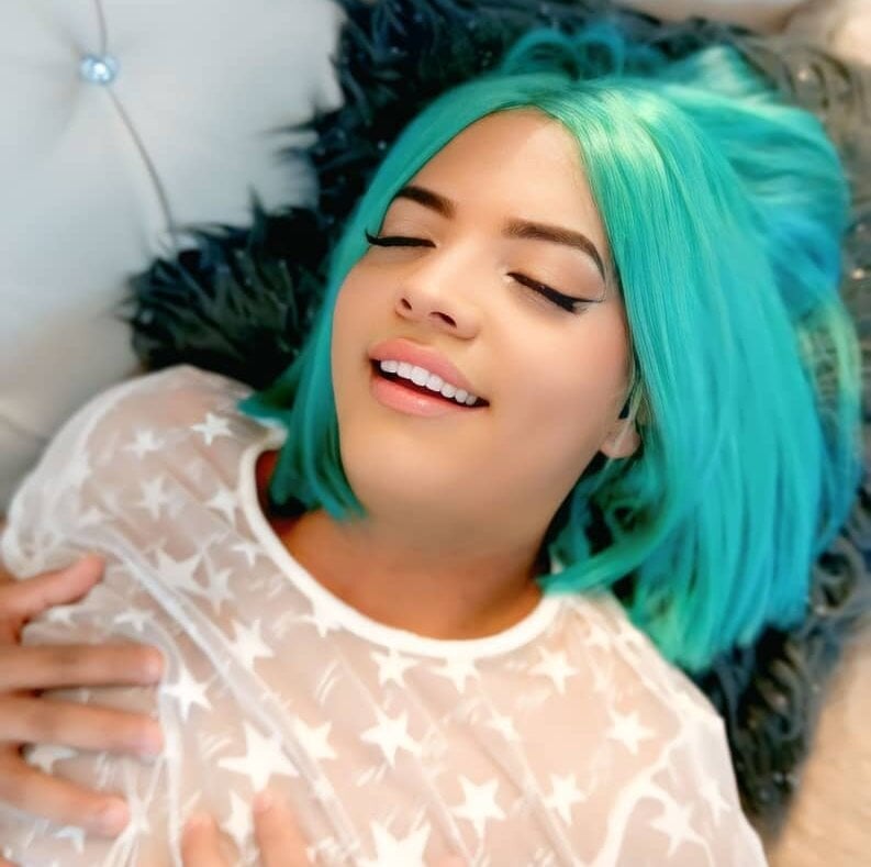 AllisonSpicy Chatroom