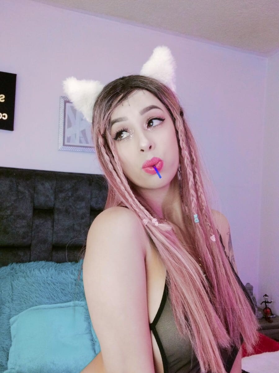 AllisoneIsabella Chatroom