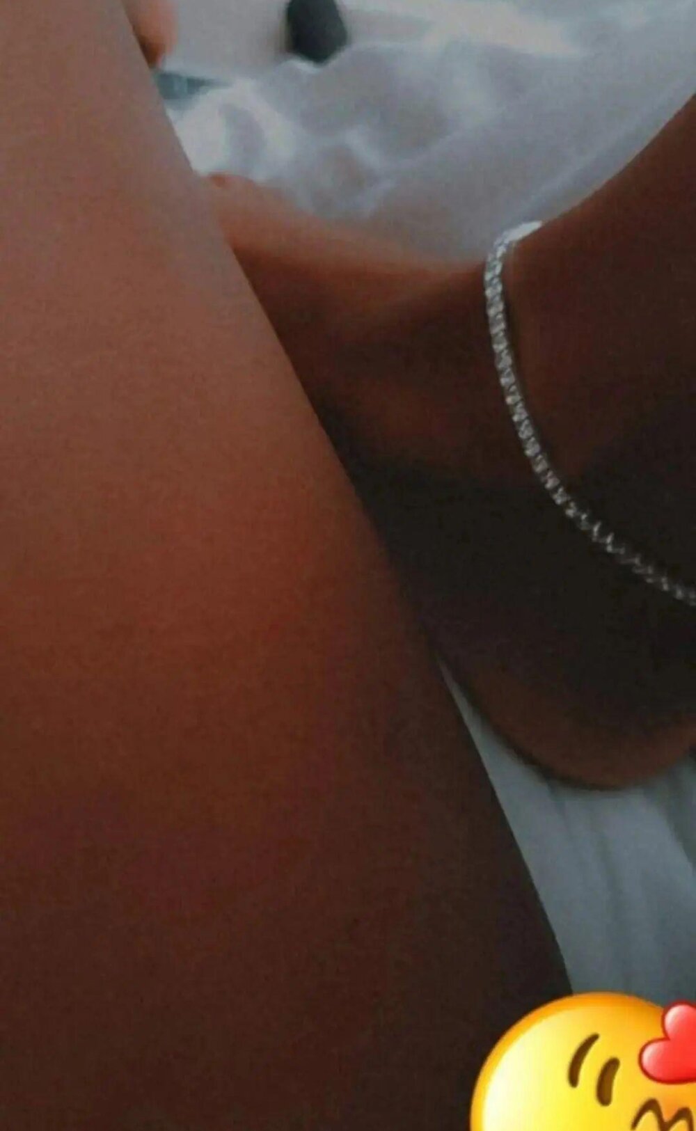 Allyliciousss Chatroom