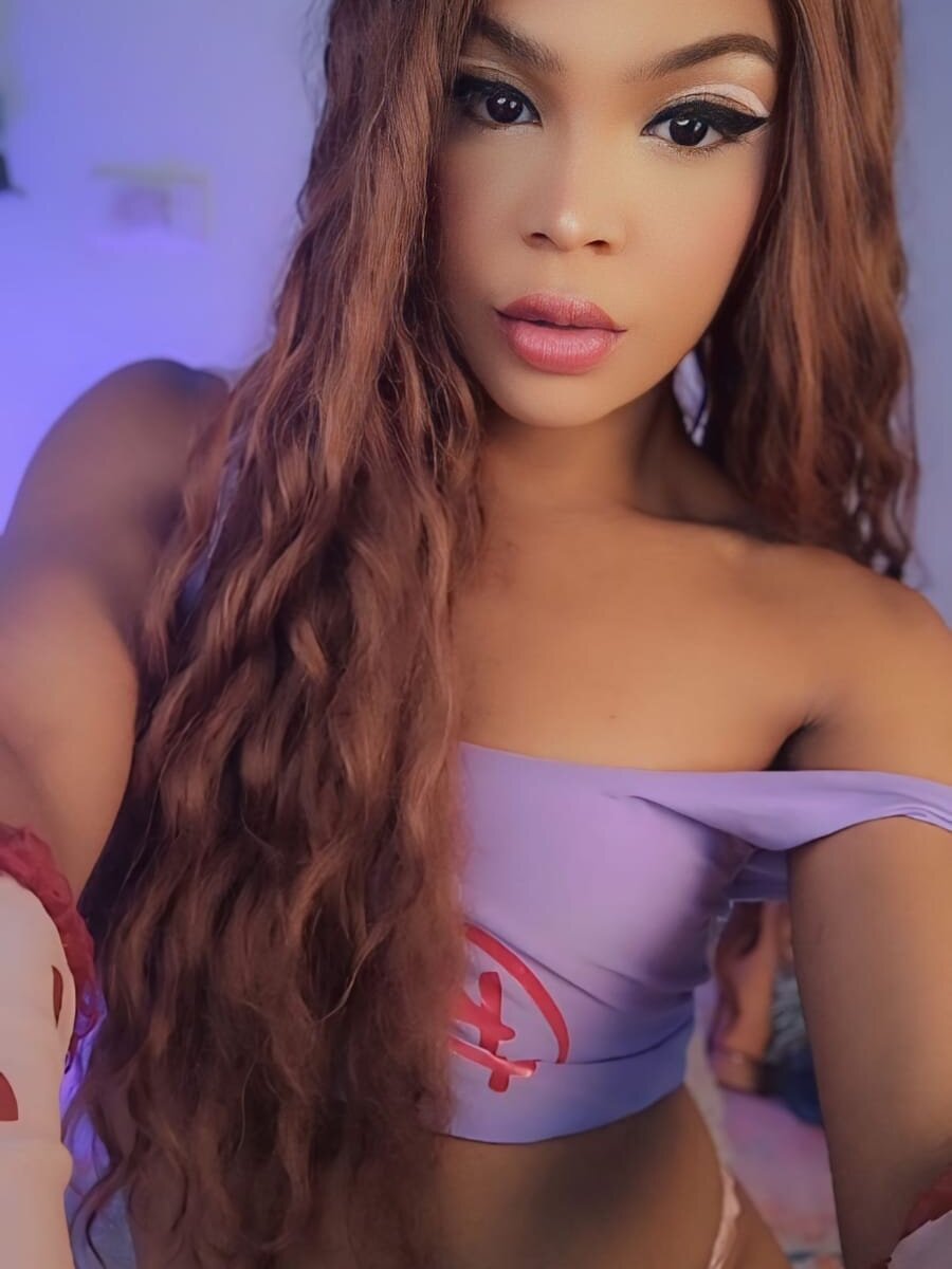 Alysha_- Chatroom