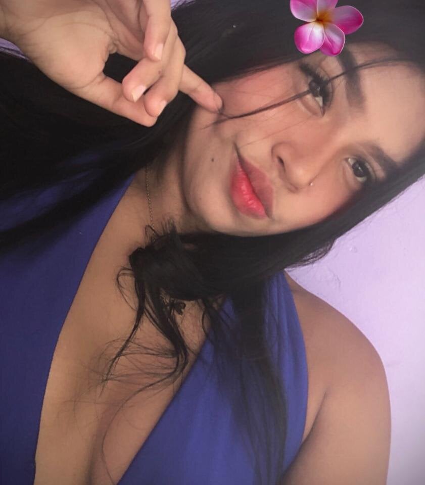 AmaliaAndAngely Webcam Profile Picture AmaliaAndAngely Chatroom