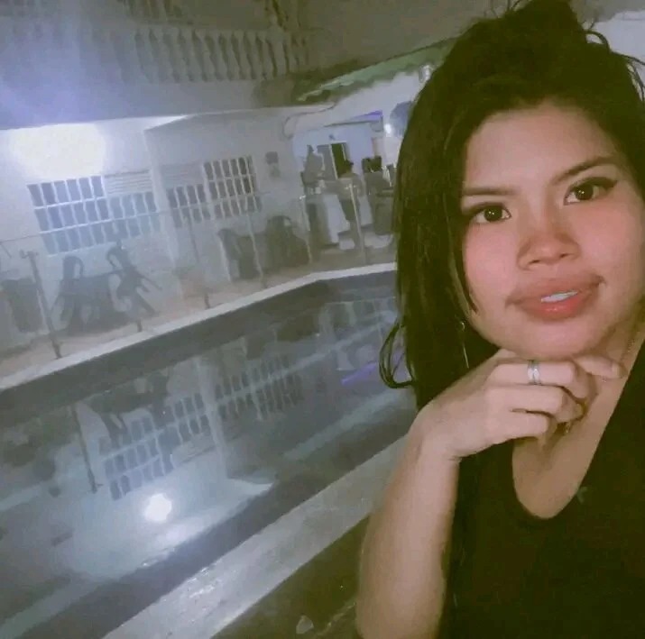 Amara_Pinkk Chatroom