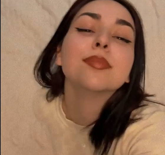 AmayaDominique Chatroom