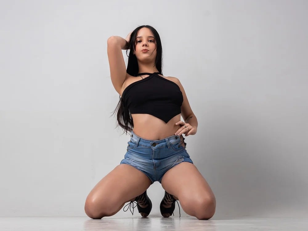 Amber_Ferrer Chatroom