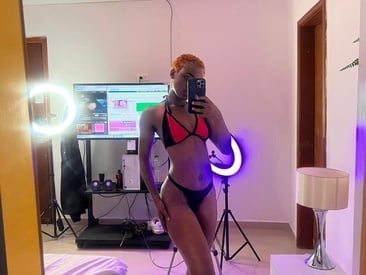 amira-davis