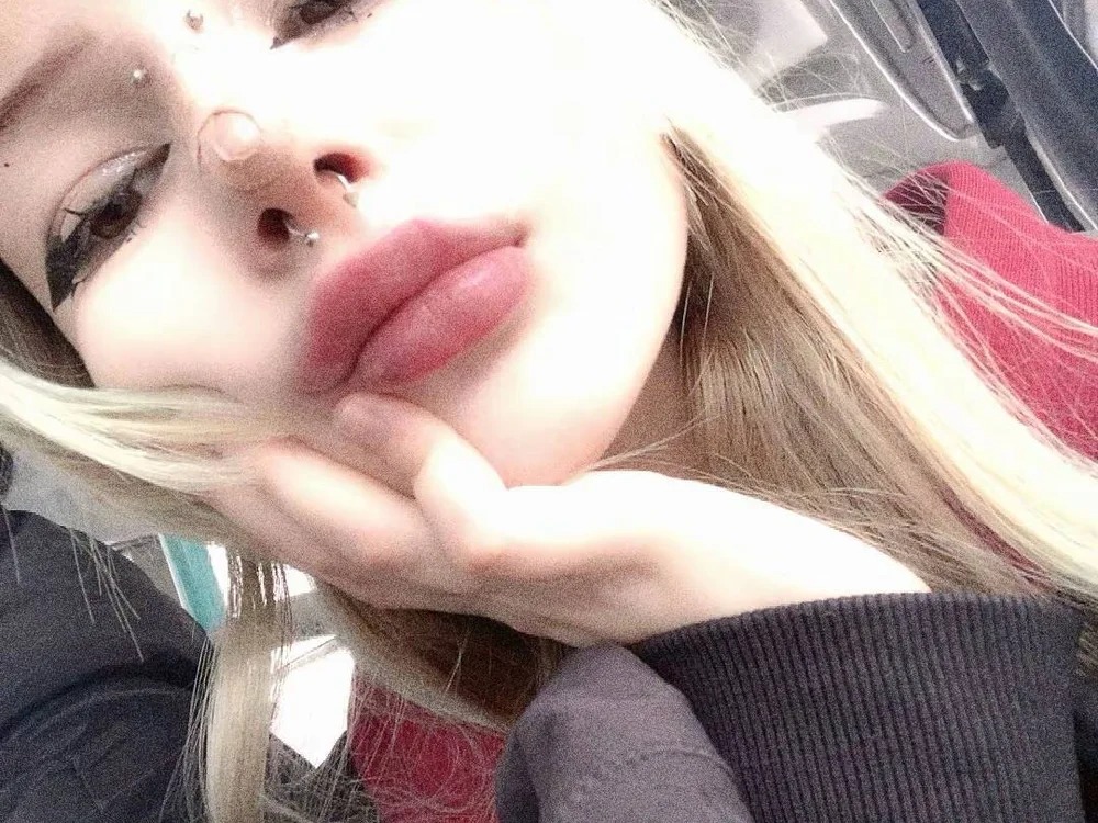 Ammelia_Backerr Chatroom