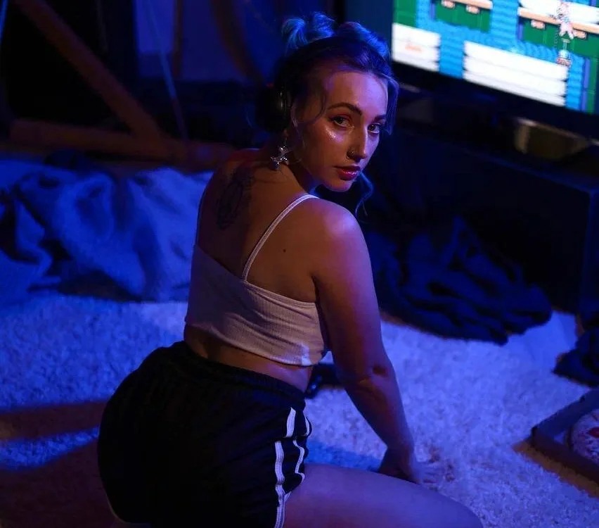 Ammy_Adamms Chatroom