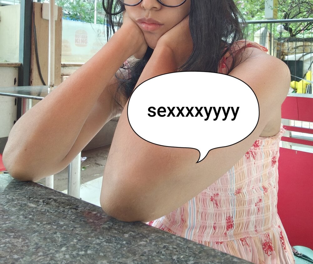 Amorous_Emily_Diva Chatroom