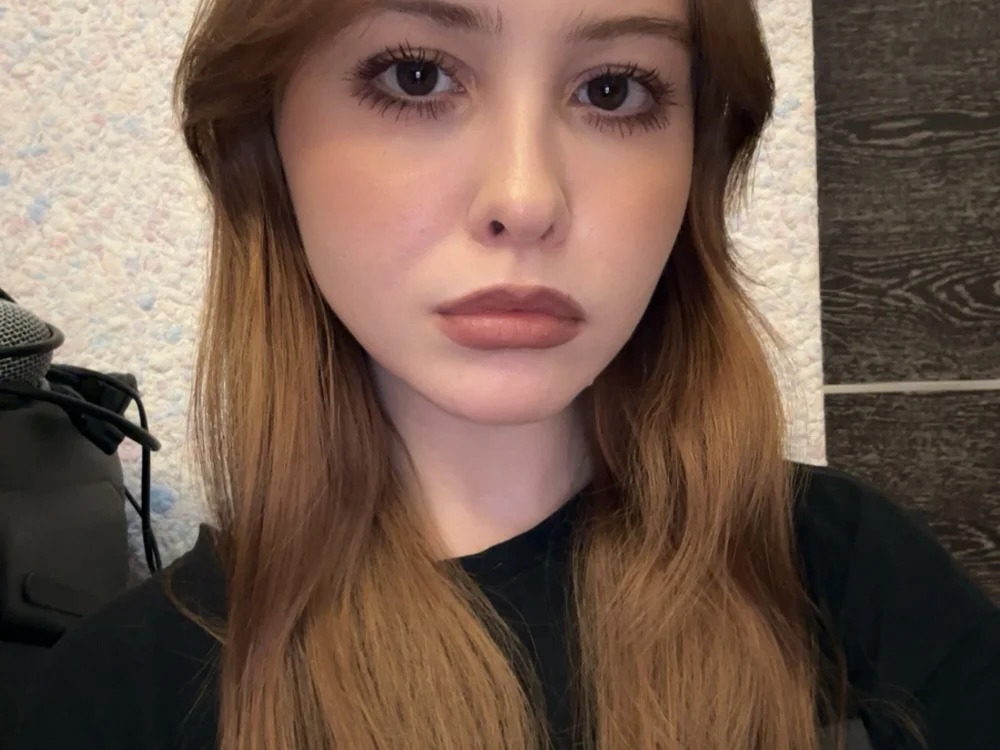 Amy_Bronson Chatroom