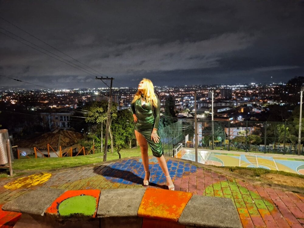 Amyhills_777 Chatroom