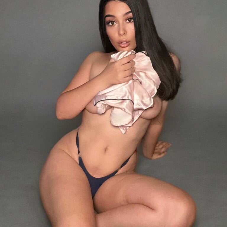 AnabelleDolly Chatroom