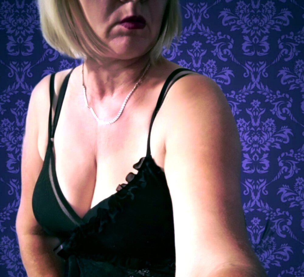 Anastasia_super Chatroom