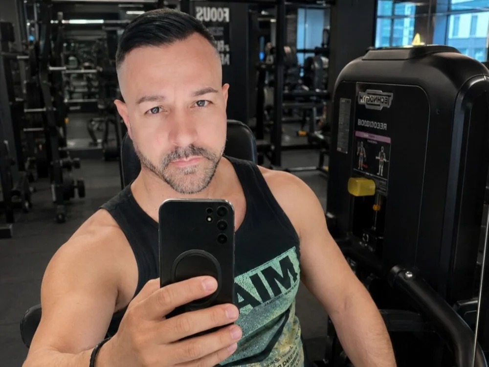 Andreas1255 Chatroom