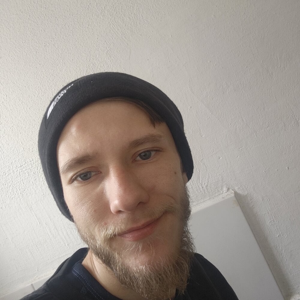 Andreas2335 Chatroom