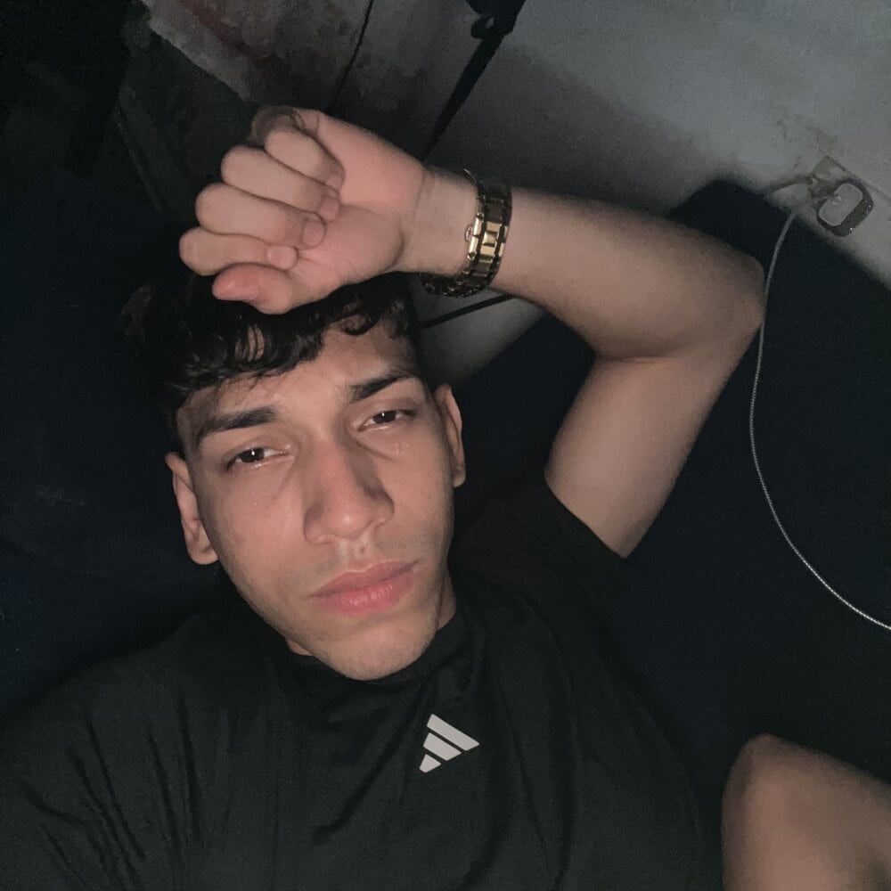 Andres-Andrea1922 Chatroom