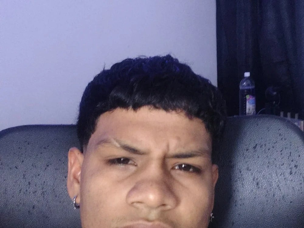 Andres_master31 Chatroom