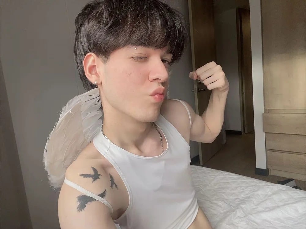 AngelRyes Chatroom