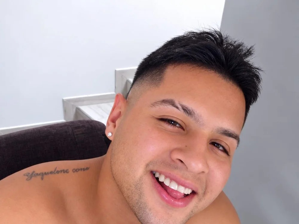 Angel_Knox Chatroom