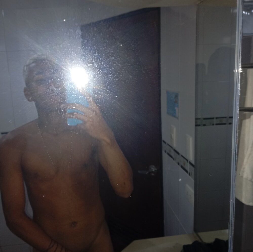Angel_SexHot Chatroom