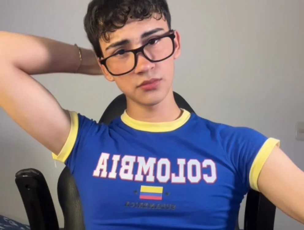 Angel_camii Chatroom