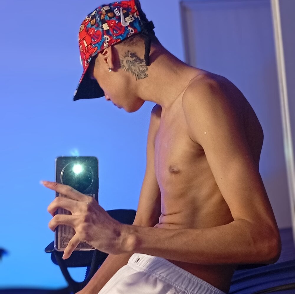 Angel_secrets Chatroom