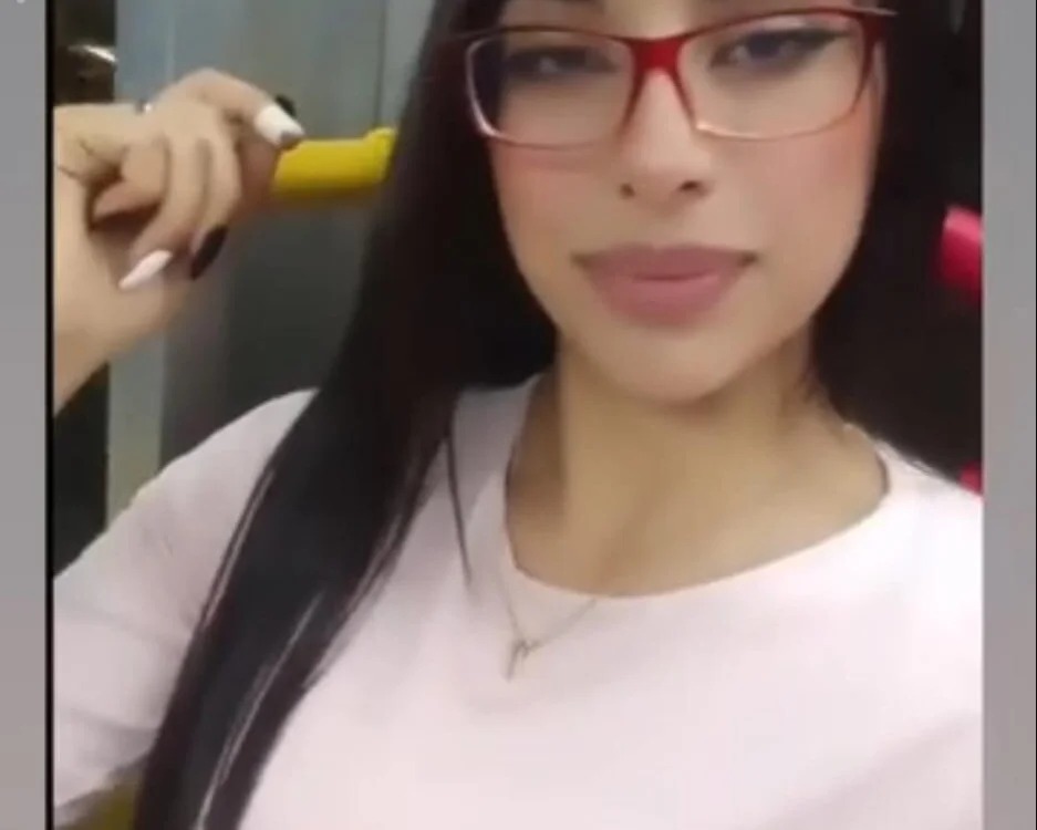 Angela_Basseth Chatroom