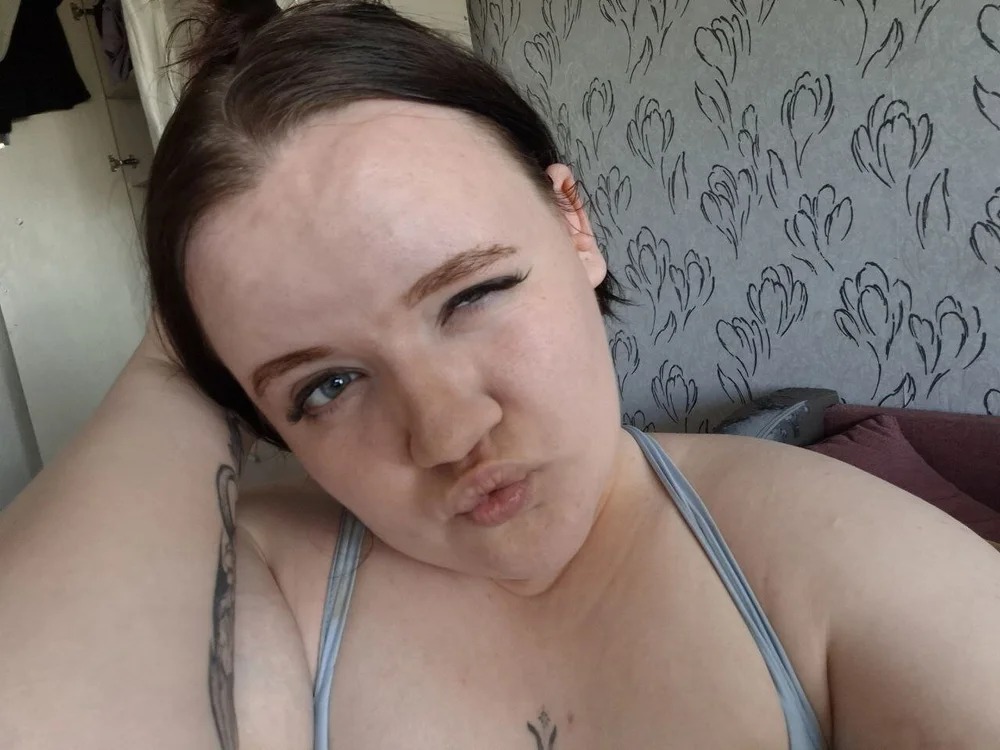 Angela_Cole Chatroom