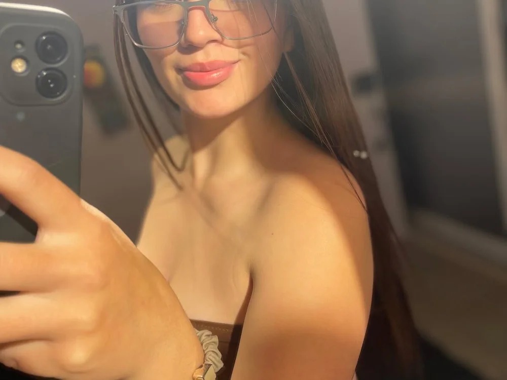 Angela_boobs19 Chatroom
