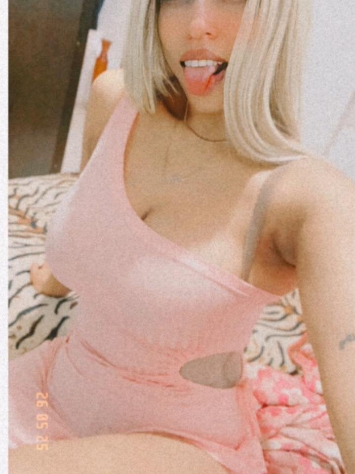 AngelinaThomsonn Chatroom