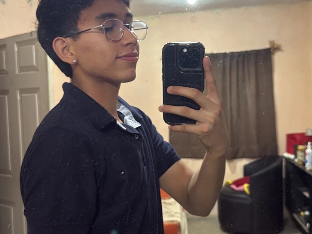 Angeloivan0 Chatroom