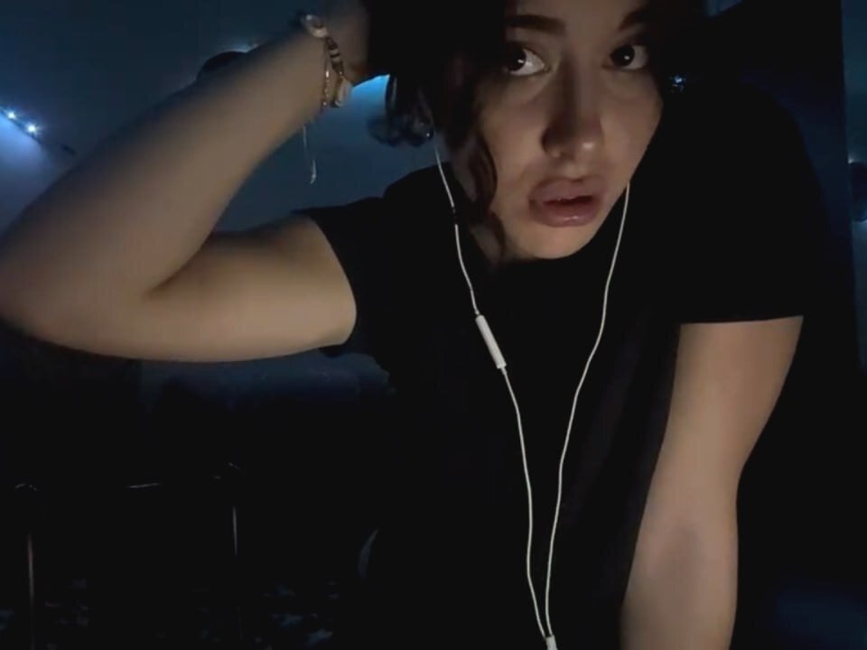 AnitraWackerbarth Chatroom