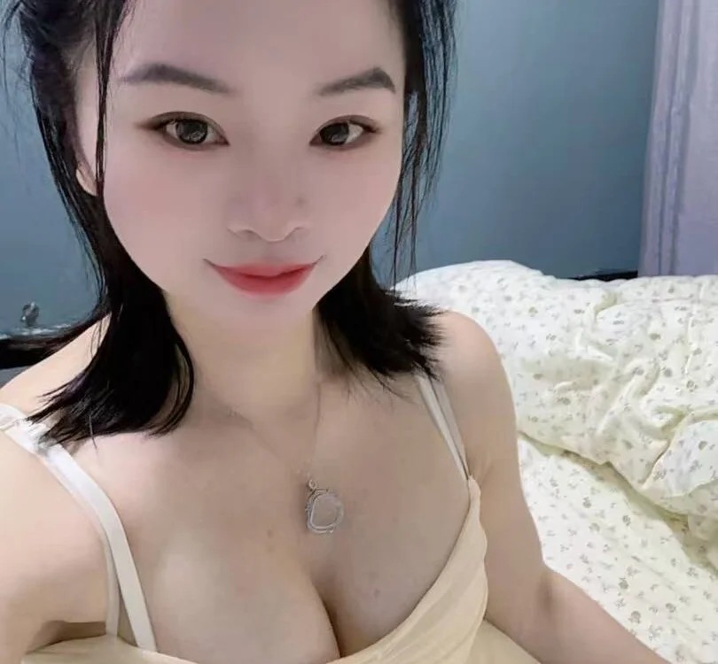 Anna-0003 Chatroom
