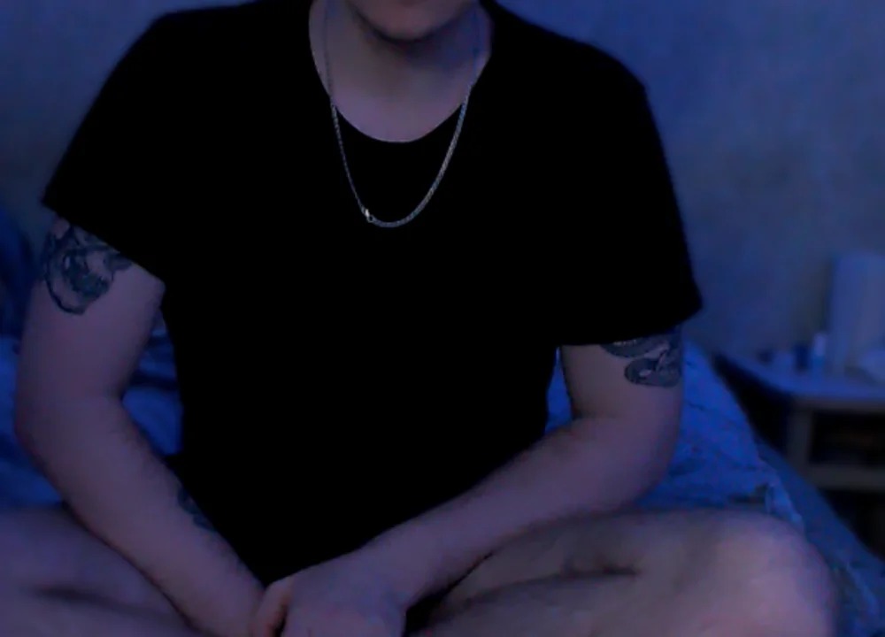 AnnaVibeTim Chatroom