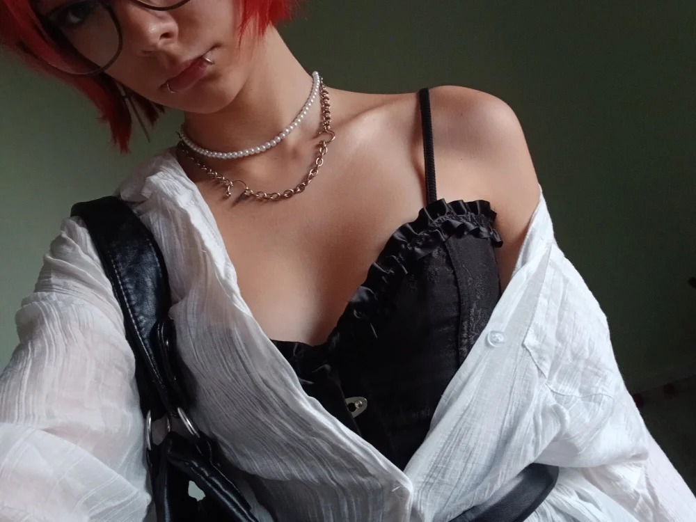 Anna_Annabel Chatroom