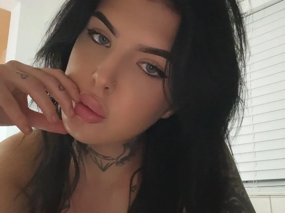 Anna_Heart Chatroom