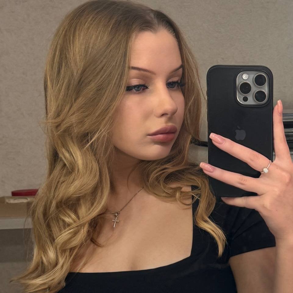 Anna_Muse69 Chatroom