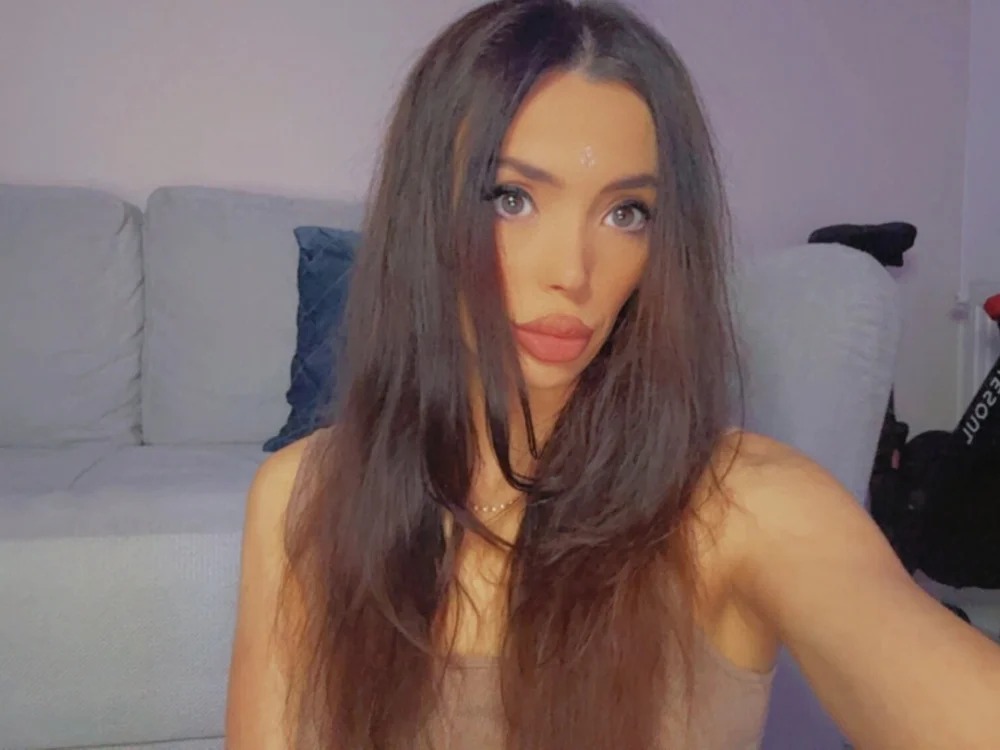 AnnaaXO Chatroom