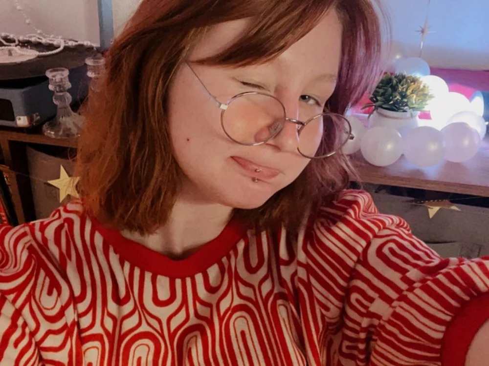 Anne_Bois Chatroom