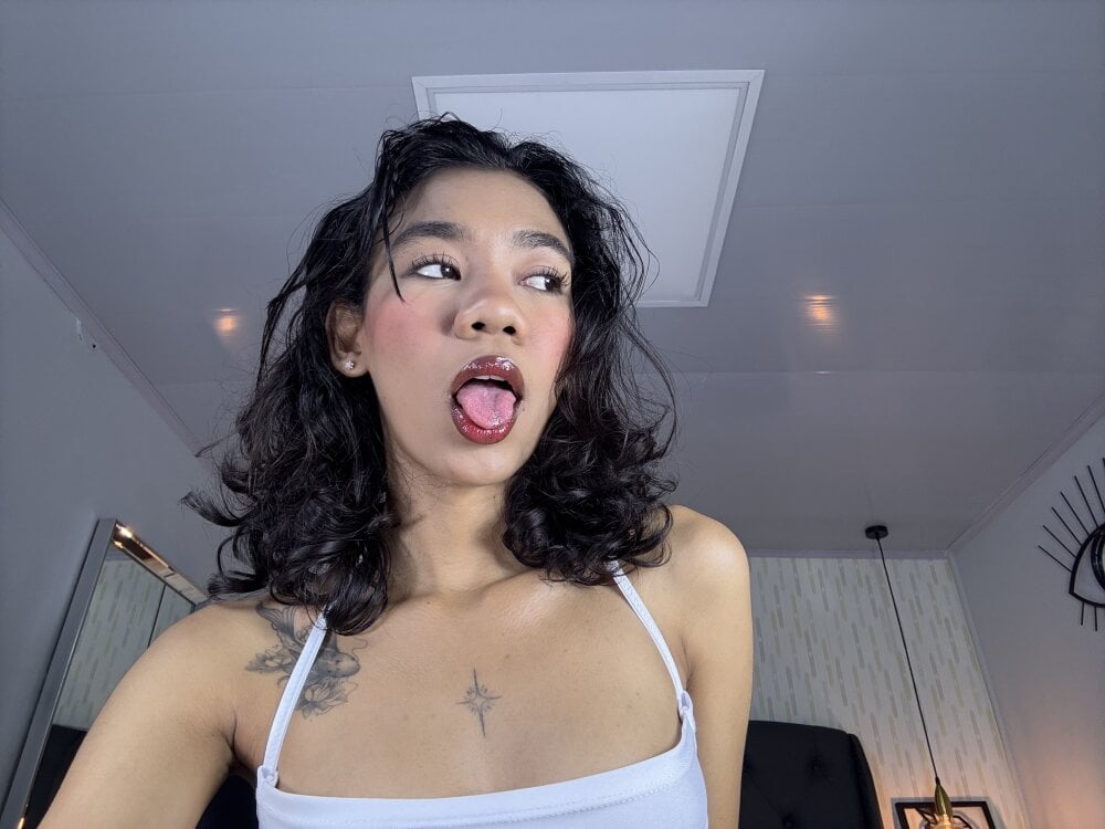 Anne_mateus Chatroom