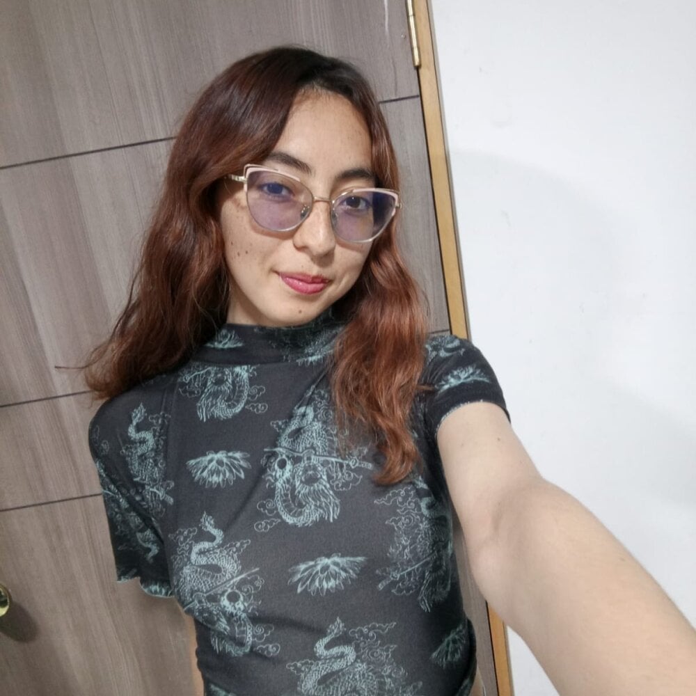AnnieSparkle Chatroom